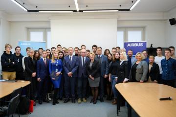 16.11.23_MEiL_Airbus_191_FB